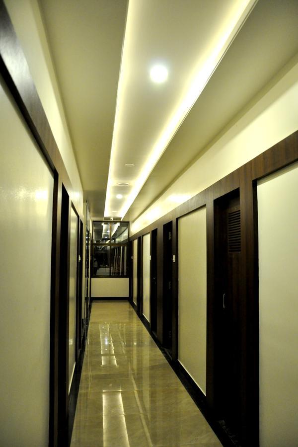 Hotel Gulmohar Pride Ахмаднагар Екстериор снимка